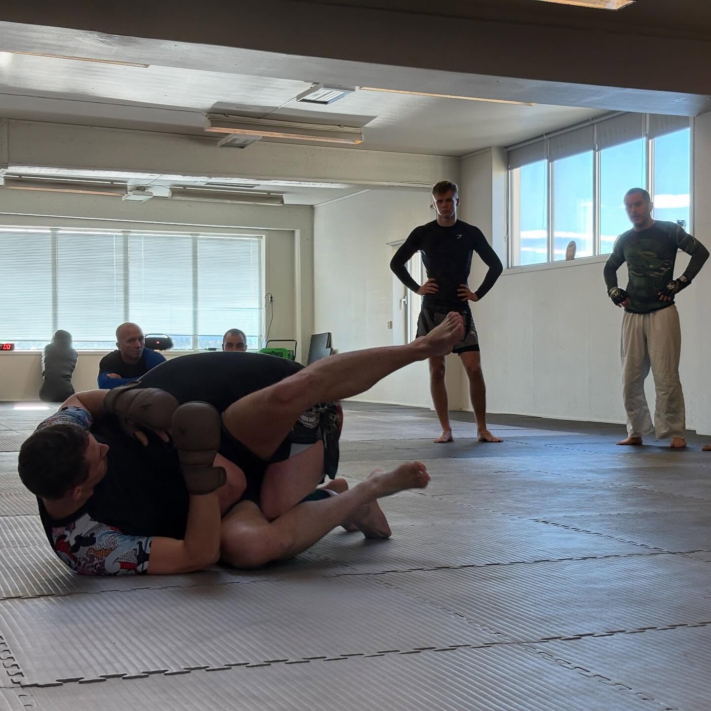 Novus Academy er sterke på MMA, og holdt eget MMA-seminar.